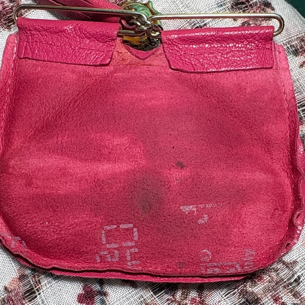 Vintage Italian made Pink Leather Clutch with Gold Accent - Picture 10 of 14